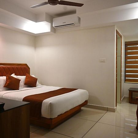 Harley Residency Hotel Kannur Ngoại thất bức ảnh
