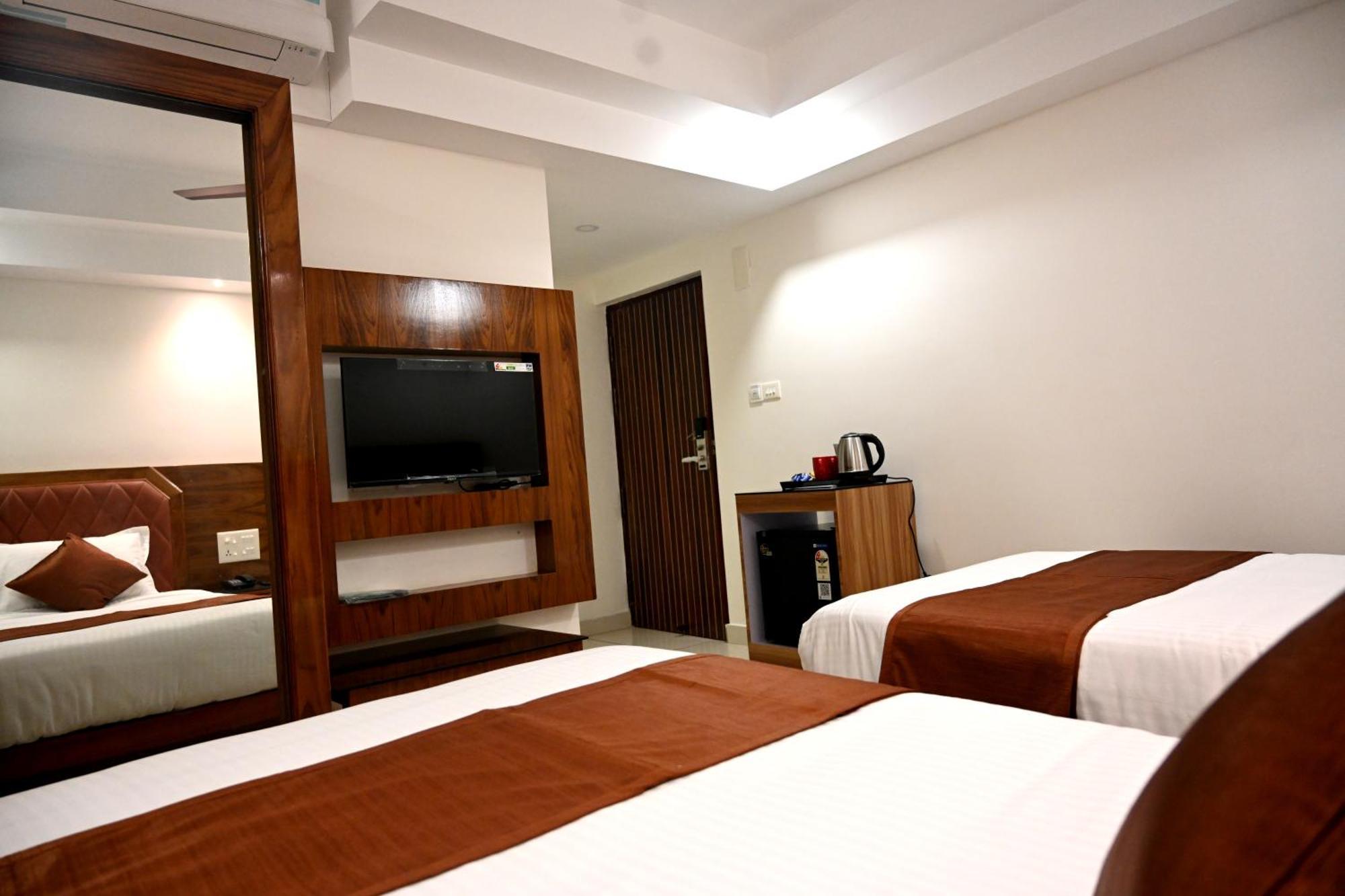 Harley Residency Hotel Kannur Ngoại thất bức ảnh