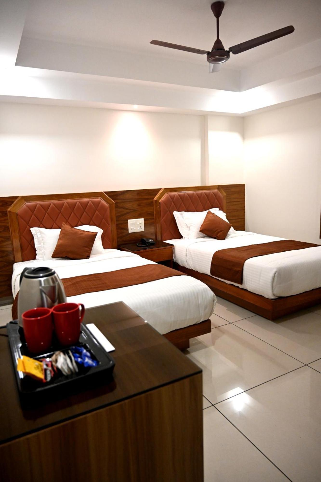 Harley Residency Hotel Kannur Ngoại thất bức ảnh