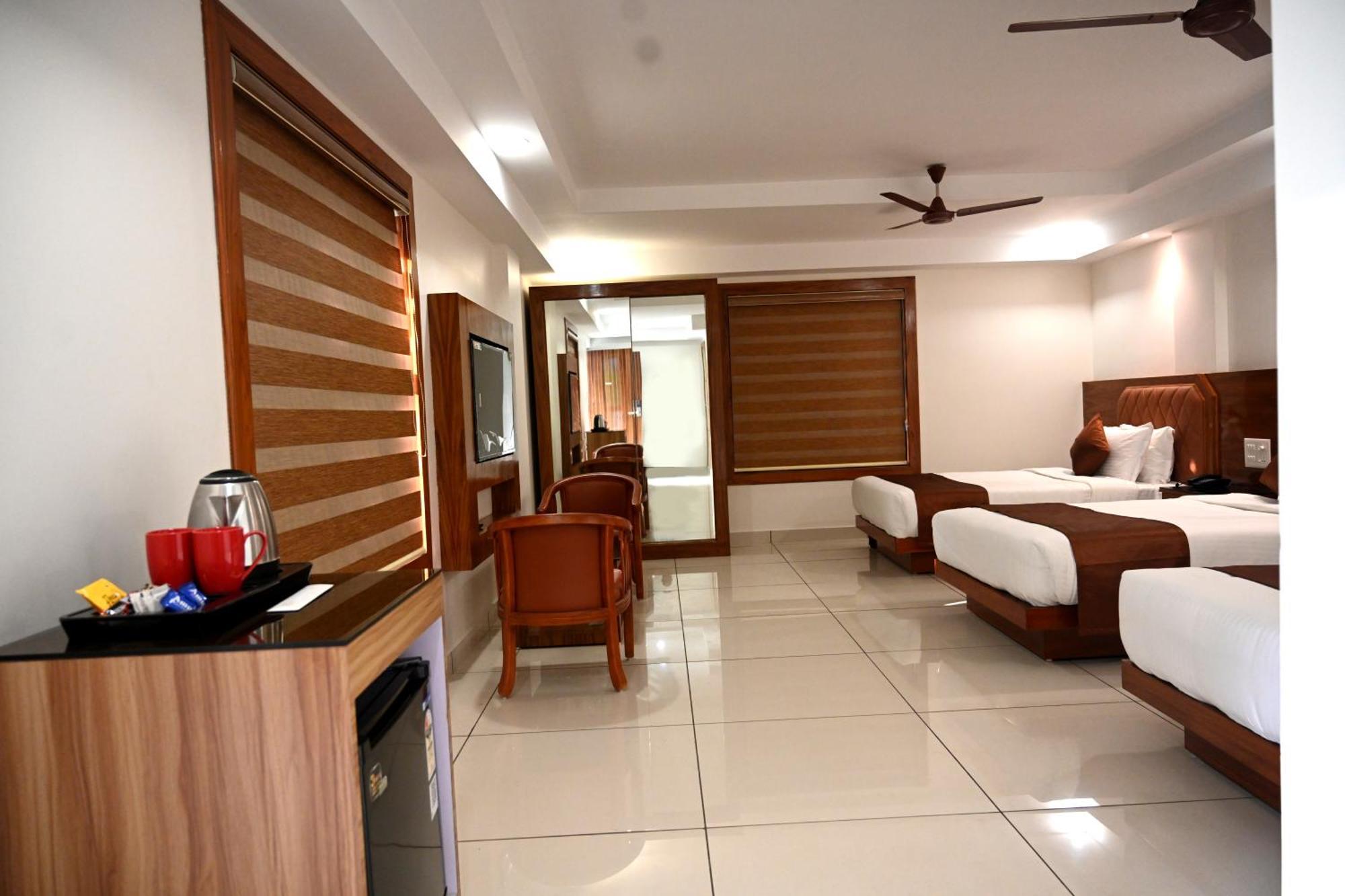 Harley Residency Hotel Kannur Ngoại thất bức ảnh