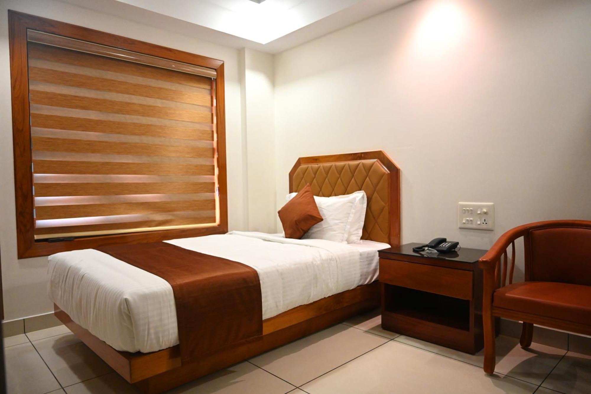 Harley Residency Hotel Kannur Ngoại thất bức ảnh