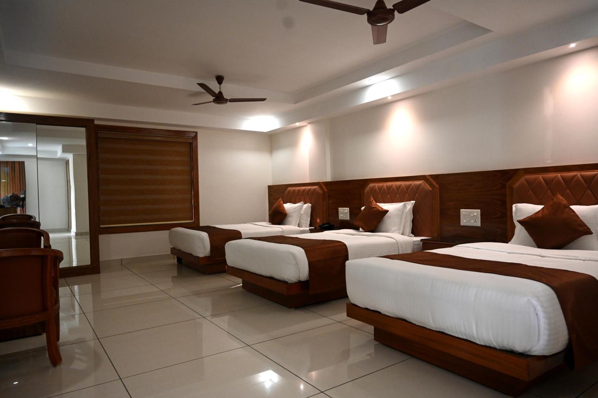 Harley Residency Hotel Kannur Ngoại thất bức ảnh