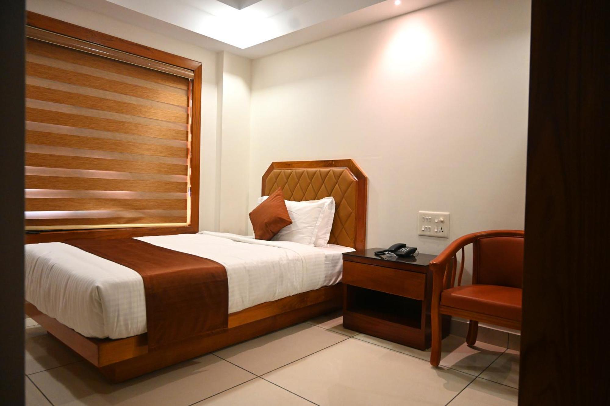 Harley Residency Hotel Kannur Ngoại thất bức ảnh